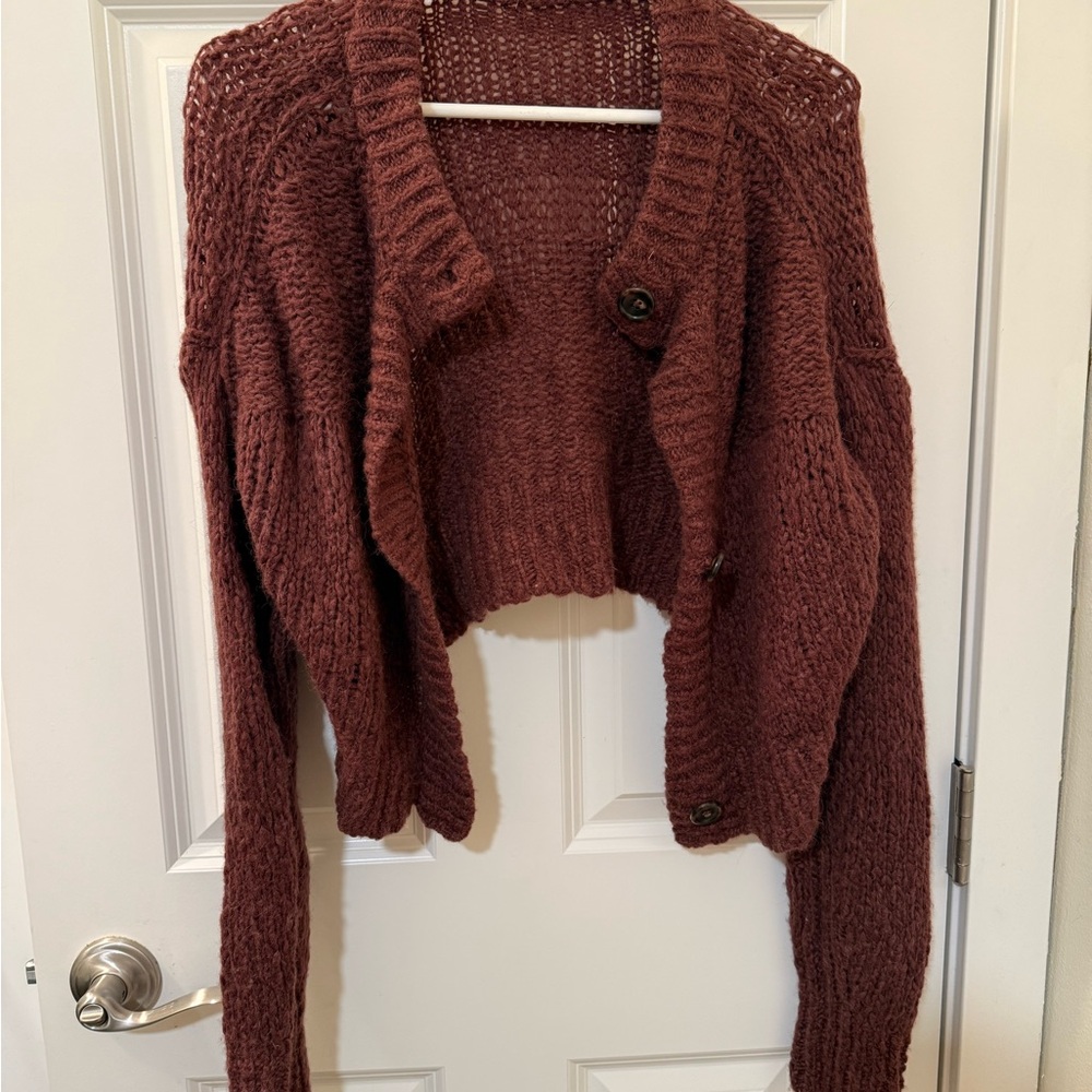 Everlane Cropped Button-Front Cardigan in Deep Burgundy